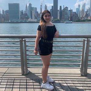 Meet your Posher, Natalie